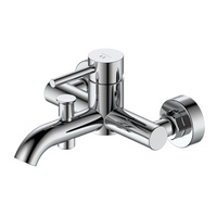 Bateria  wannowa ścienna z przełącznikiem natrysku